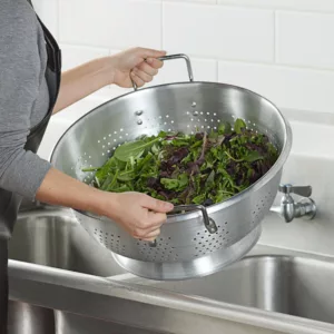 Colanders & Strainers